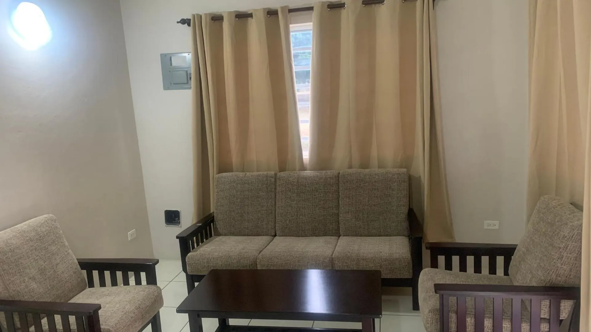 Sunset Chalet Apartment English Harbour